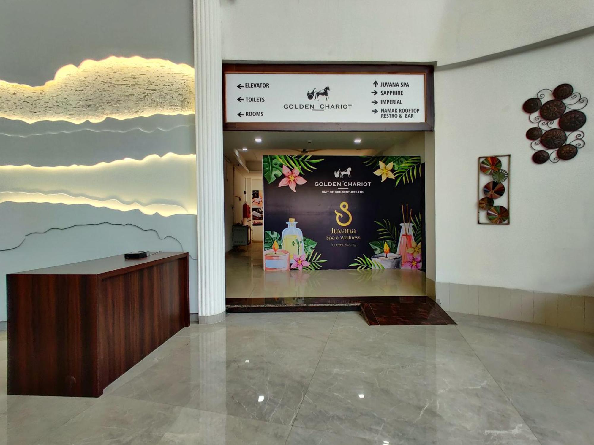 Golden Chariot Hotel Daman Exterior photo
